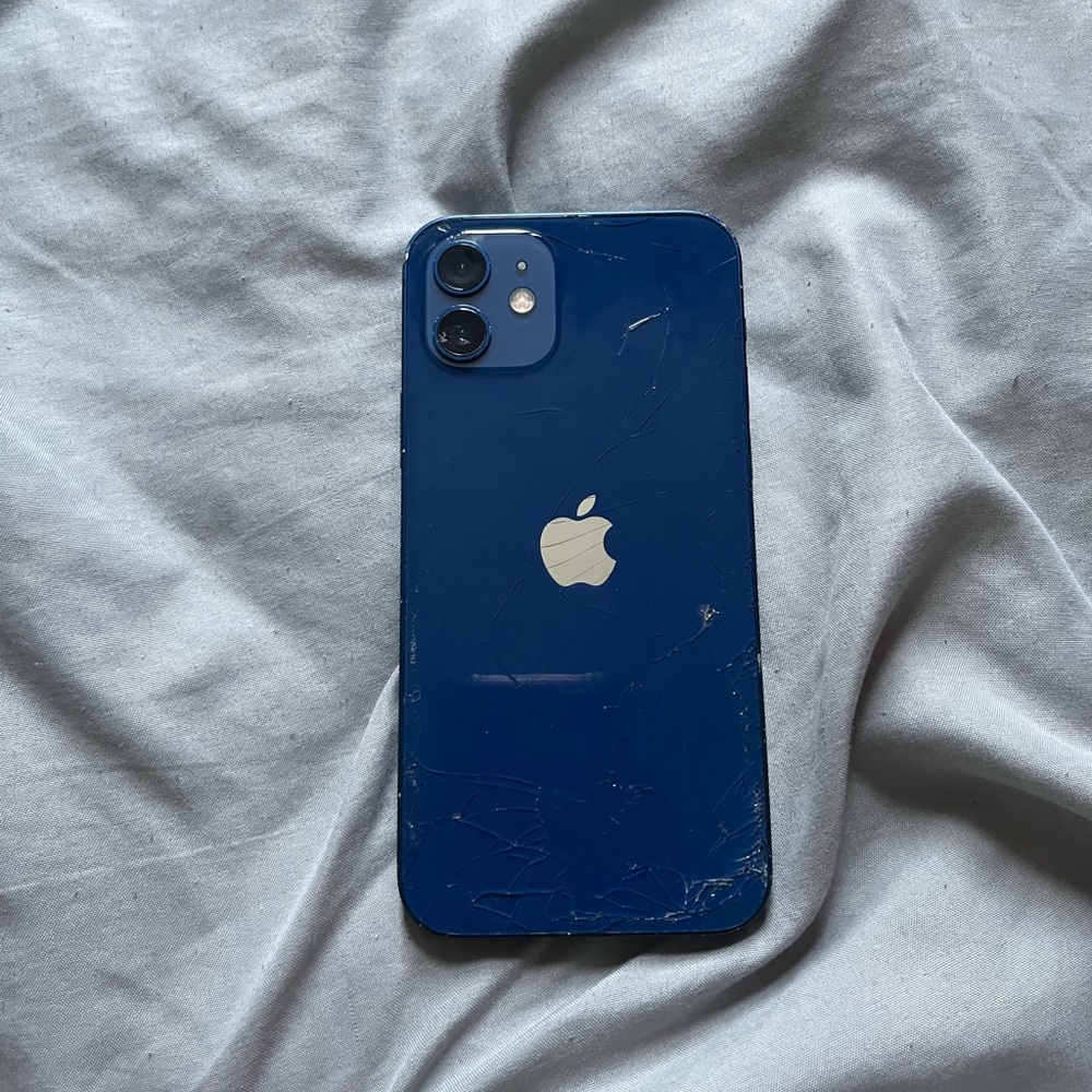 iphone 12 - Picture 2 of 2